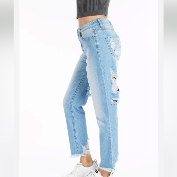 KanCan Boyfriend Relaxed Fit Distressed Ankle Jeans Light Wash - Picture 2 of 13